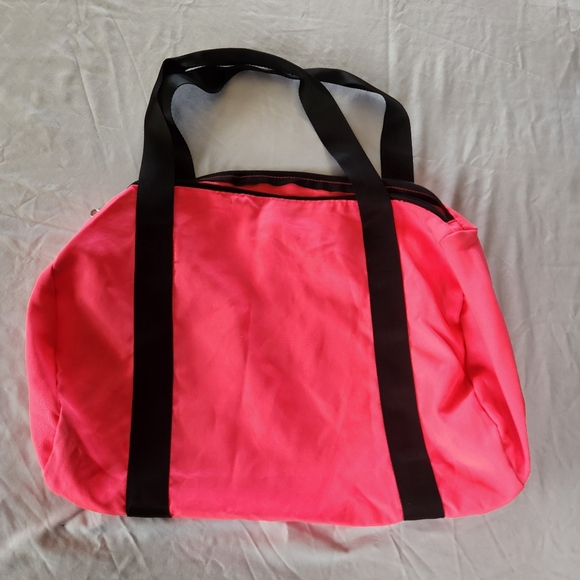 PINK Victoria Secret Logo Bag Duffel Weekender Gym Pink Black Travel Overnight - Picture 3 of 8